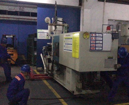 设备搬运-清远某公司注塑机搬运